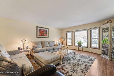 06-Family Room