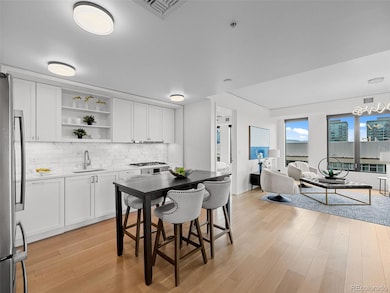 The Coloradan unit 1501, Denver, CO 80202 - photo 2