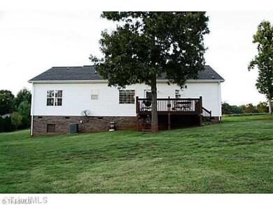 219 Scotts Creek Rd, Statesville, NC 28625 - photo 3