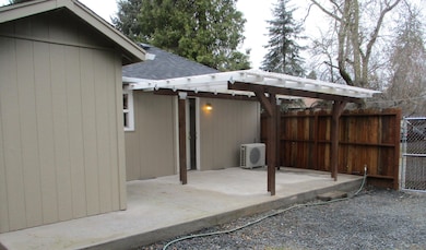 1219 River Ln, Grants Pass, OR 97527 - photo 2