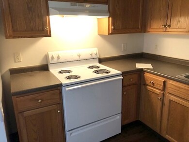 96 Powers St unit 188, Milford, NH 03055 - photo 4