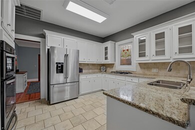 1026 Columbia St, Houston, TX 77008 - photo 5