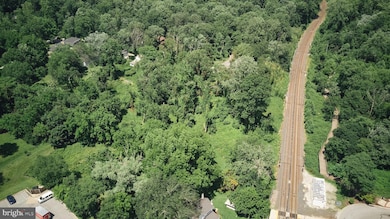 6106 Clarks Ln, Baltimore, MD 21209 - photo 6