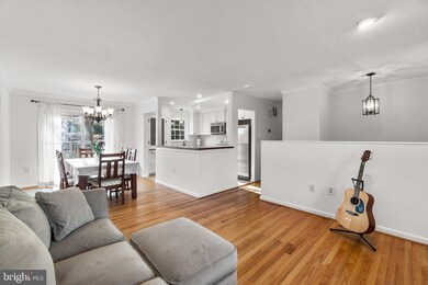 1009 Courtland Dr, Sykesville, MD 21784 - photo 6