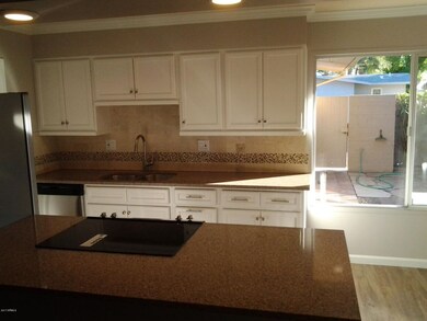 10845 W Thunderbird Blvd unit 15D, Sun City, AZ 85351 - photo 3