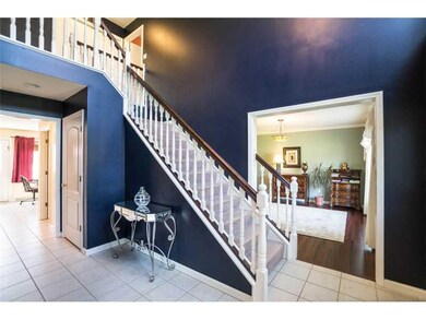 Entry/Foyer.
