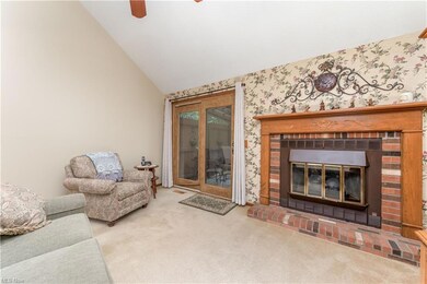 Gas fireplace and easy access to deck