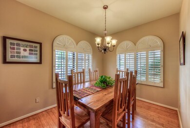 004_Dining Room