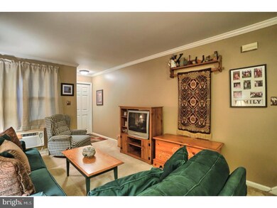 1334 W Wyomissing Ct unit I, West Lawn, PA 19609 - photo 5