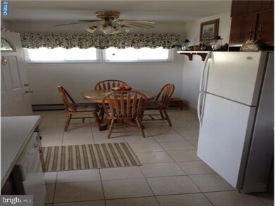 17 Azalea Ln, Levittown, PA 19055 - photo 5