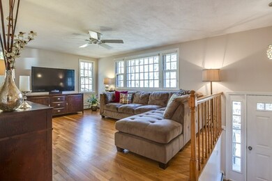 132 Guggins Ln, Boxborough, MA 01719 - photo 3