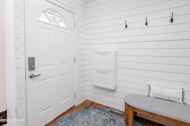 24 Vail Cir, Grand Forks, ND 58201 - photo 2