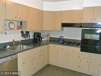 1201 Kingwood Dr, Takoma Park, MD 20912 - photo 7