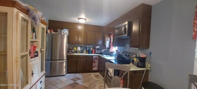 302 Jeanette St, Winterville, NC 28590 - photo 5