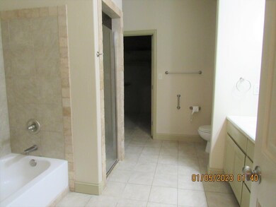 1301 Dicey Rd unit 422, Weatherford, TX 76085 - photo 5