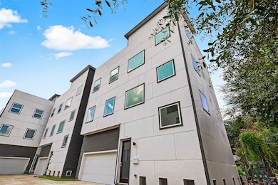 1630 W 24th St, Houston, TX 77008 - photo 2