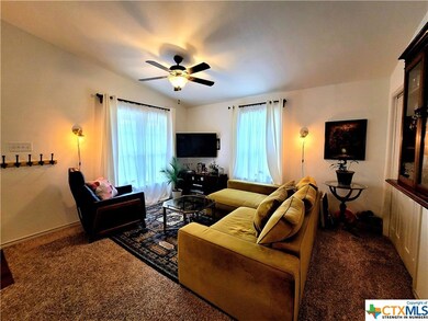 1504 Delmar St, San Marcos, TX 78666 - photo 5