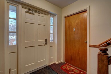 4-Entryway