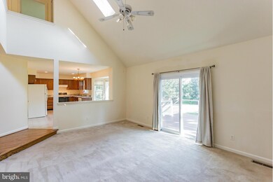 2217 Cedar Mill Ct, Vienna, VA 22182 - photo 5