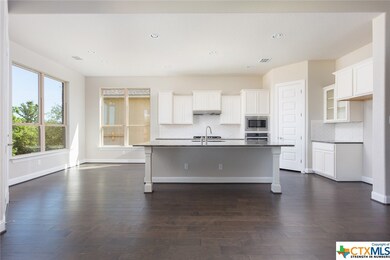 952 Carriage Loop, New Braunfels, TX 78132 - photo 6