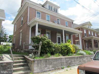 129 W 3rd St, Waynesboro, PA 17268 - photo 3