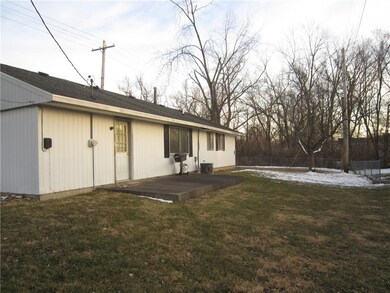 813 S 5th Place, Mattoon, IL 61938 - photo 4