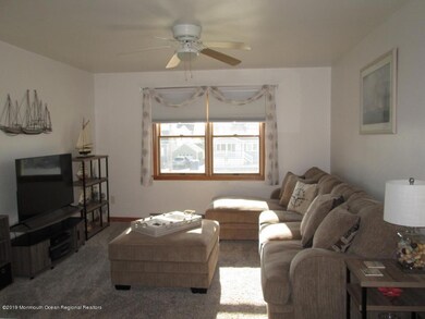 Living room 3