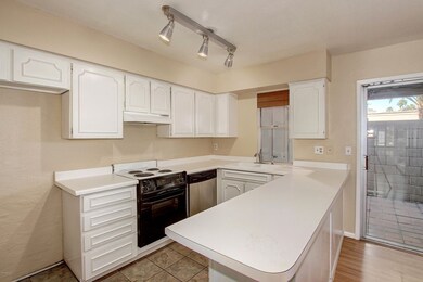 6348 N 7th Ave (7)