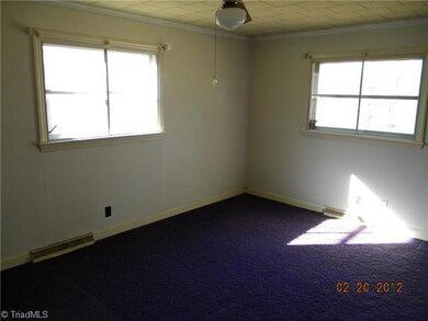 200 W Bailey St, Asheboro, NC 27203 - photo 4