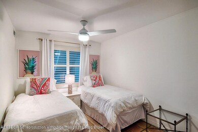 20180530191603517301000000-o