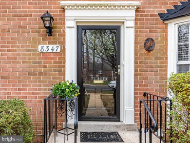 8347 Forrester Blvd, Springfield, VA 22152 - photo 3