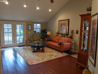 367 N Locust St, Canby, OR 97013 - photo 2