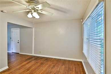 1516 W Sheley Rd, Independence, MO 64052 - photo 5