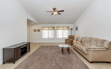 18374 W Surprise Farms Loop N-large-004-