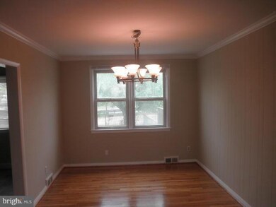 1749 Weston Ave, Parkville, MD 21234 - photo 4