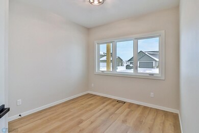 5Bedroom1_1.jpg