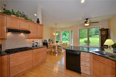 Kitchen/Breakfast Area