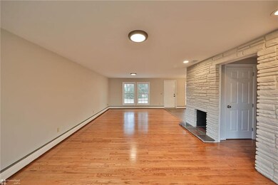 1215 N 29th St, Allentown, PA 18104 - photo 4
