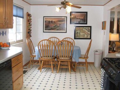 Kitchen. SPACIOUS KITCHEN EATING AREA