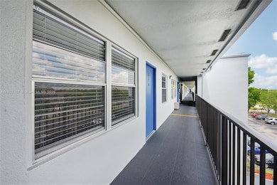 13450 SW 3rd St unit D408, Pembroke Pines, FL 33027 - photo 4