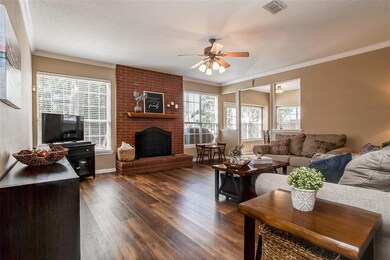 7909 Whispering Woods Ln, North Richland Hills, TX 76182 - photo 7