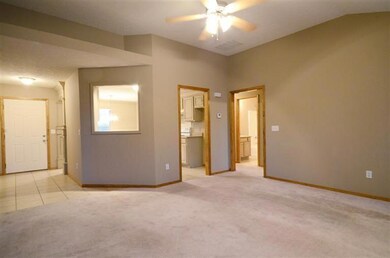 852 W LORENZA LR VIEW OF ENTRY AND KITCH