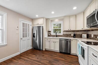 26 Nonquit St, Worcester, MA 01604 - photo 5