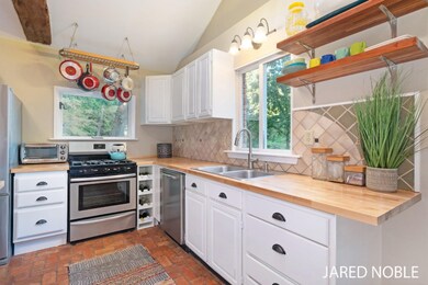 1413 Grand River Dr-67-111