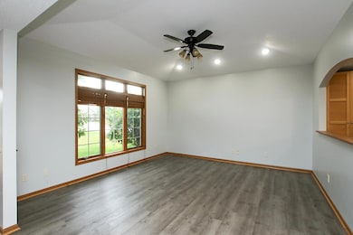 316 20th St W, Glencoe, MN 55336 - photo 3