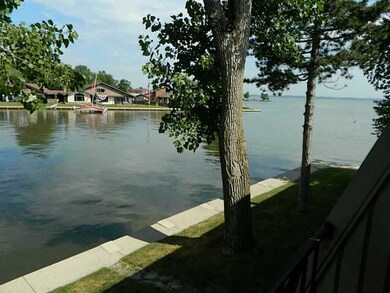 Waterfront/Dock/Pier.