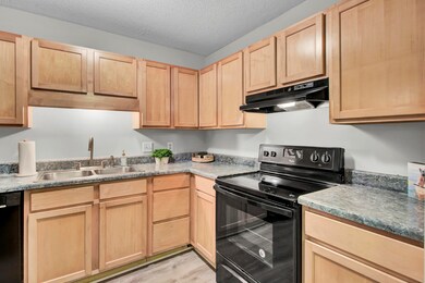 21 Rivers Point Row 4B