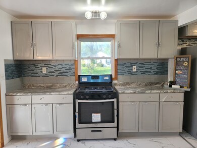 36177 N Green Bay Rd, Waukegan, IL 60087 - photo 6