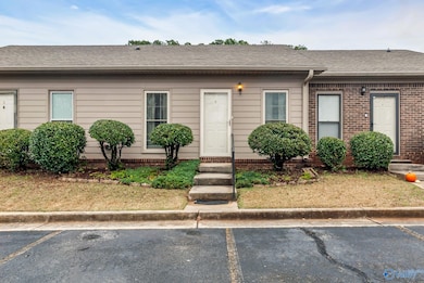 8134 Oldfield Rd SW unit 2A, Huntsville, AL 35802 - photo 2