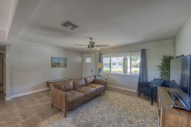 004_Living Room